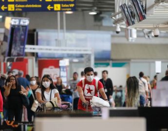 Anvisa derruba obrigatoriedade de máscaras em aeroportos e aviões