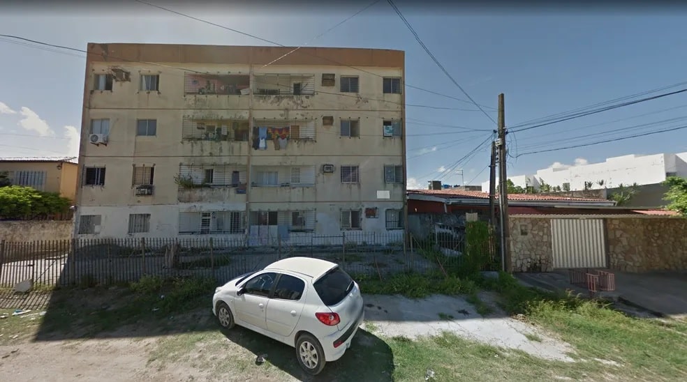 Prédio que desabou, estava interditado por problemas estruturais