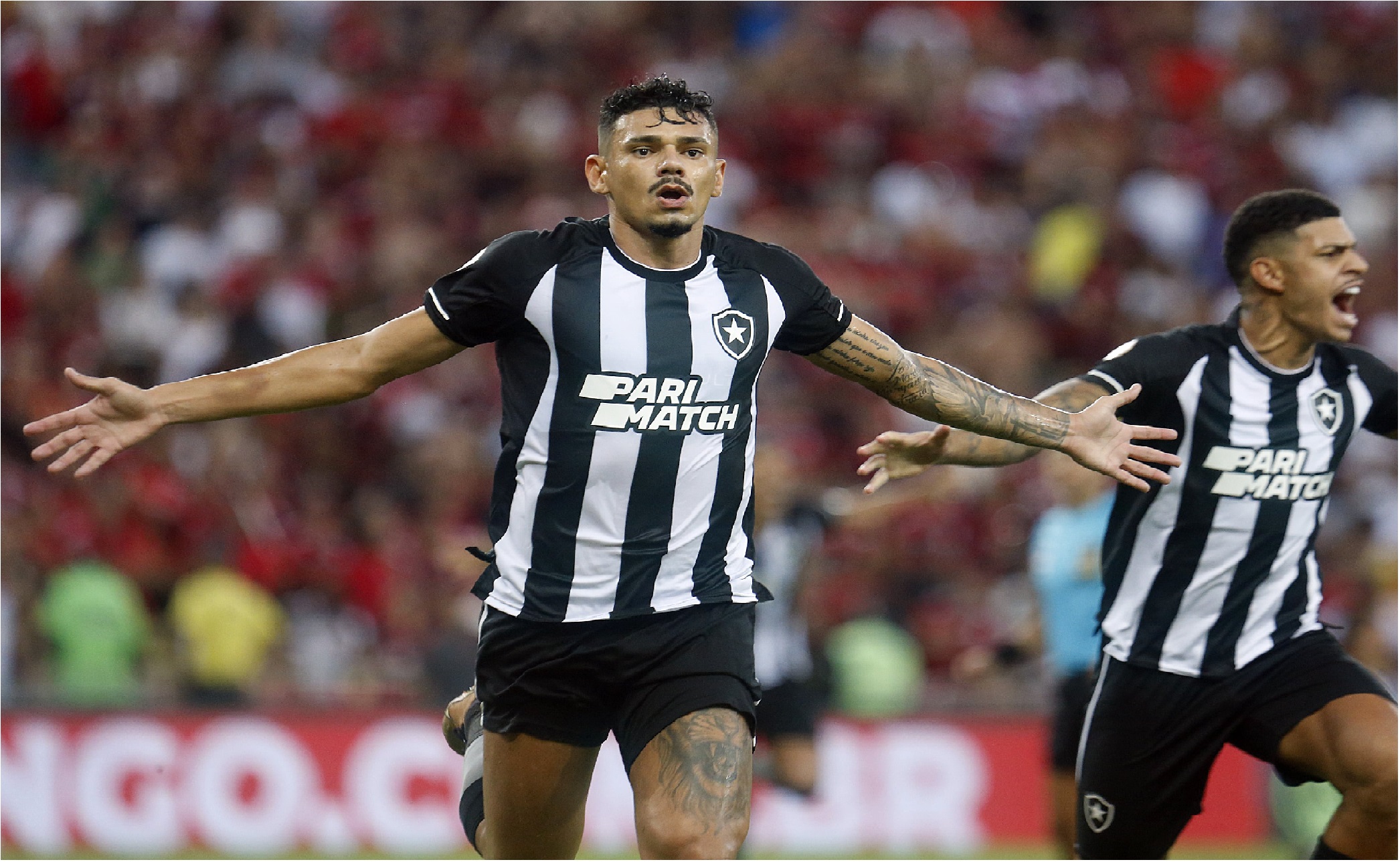 Futebol: Botafogo vence o clássico e lidera o Brasileirão