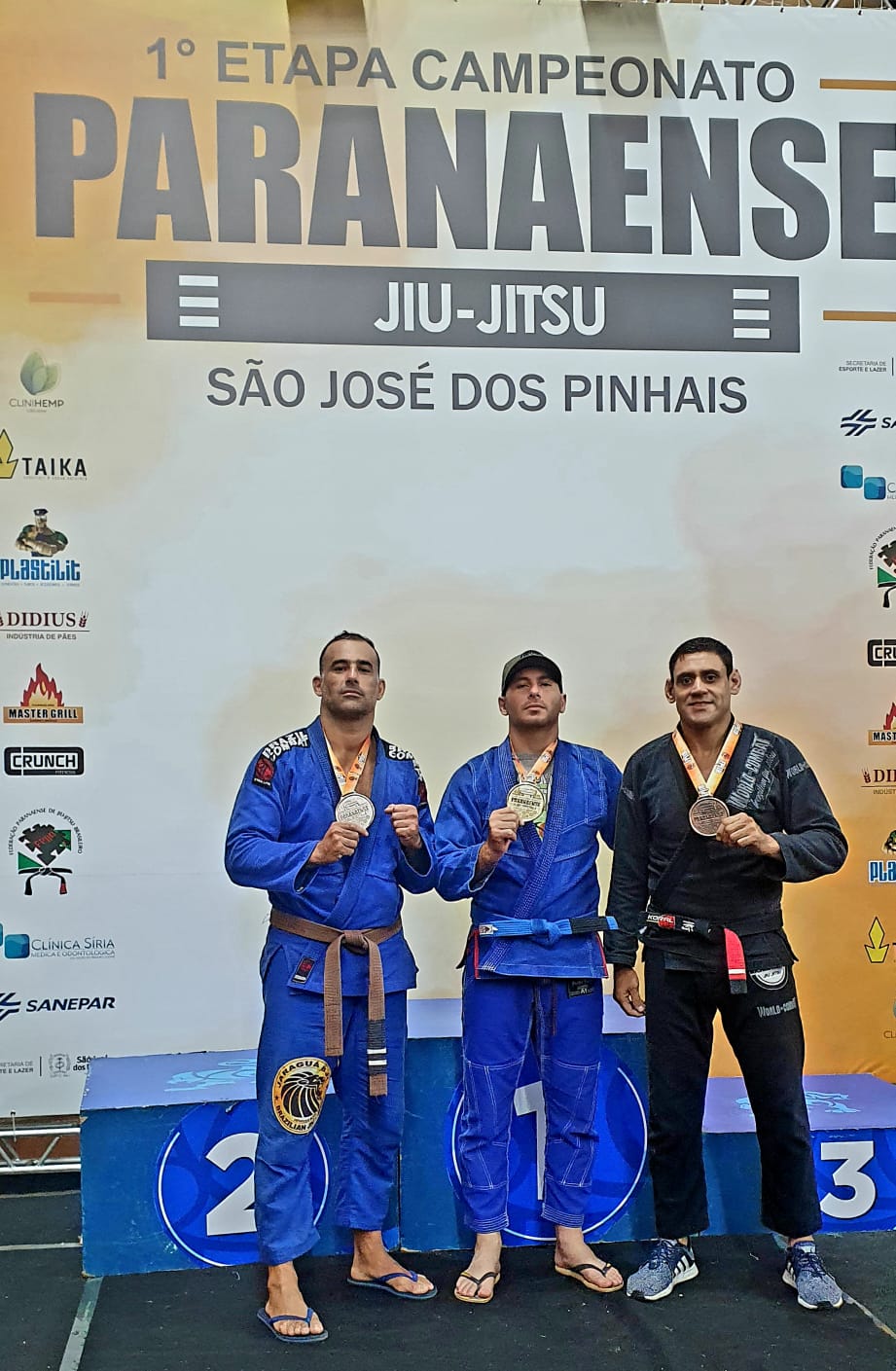 Atletas Jaraguaenses conquistam medalhas no Paranaense de Jiu Jitsu. Confira o vídeo