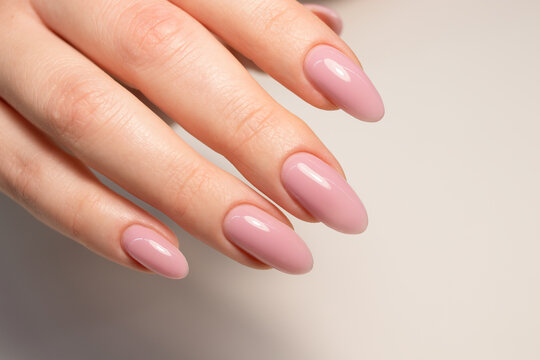 Unhas minimalistas? Conheça o estilo Lipgloss