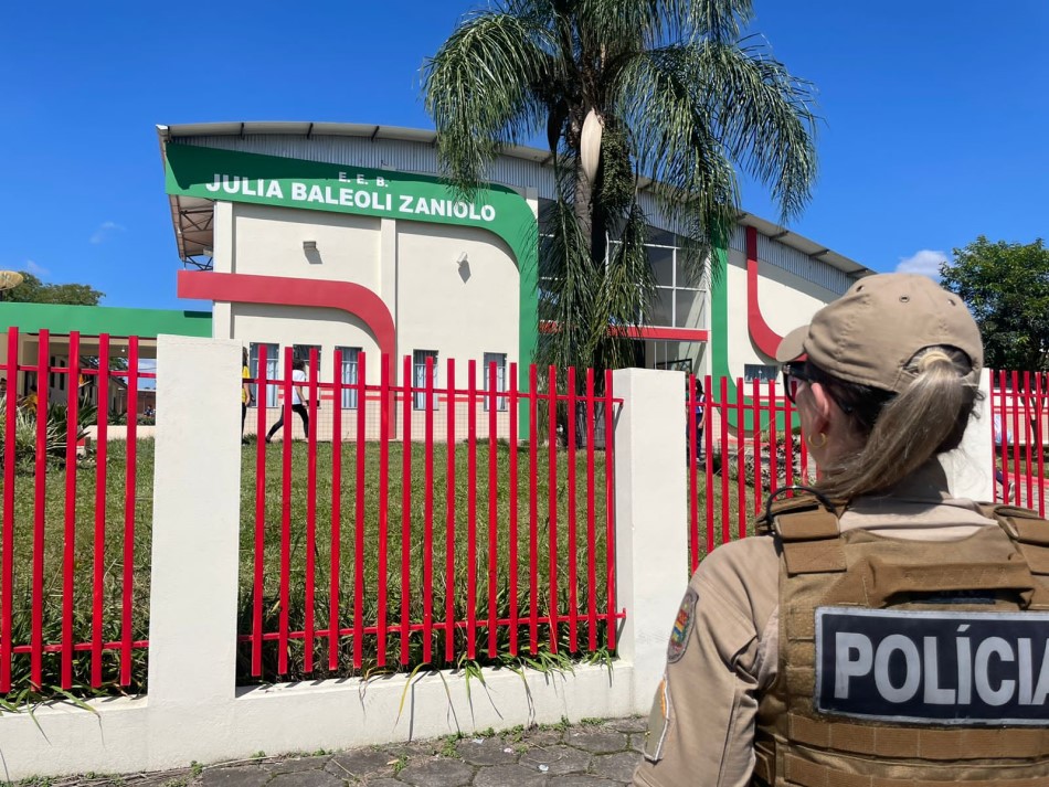 Jorginho Mello encaminha contratação dos agentes que farão a segurança nas escolas estaduais de SC