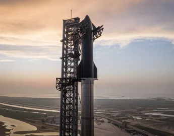 SpaceX tenta lançar foguete mais poderoso da história nesta segunda