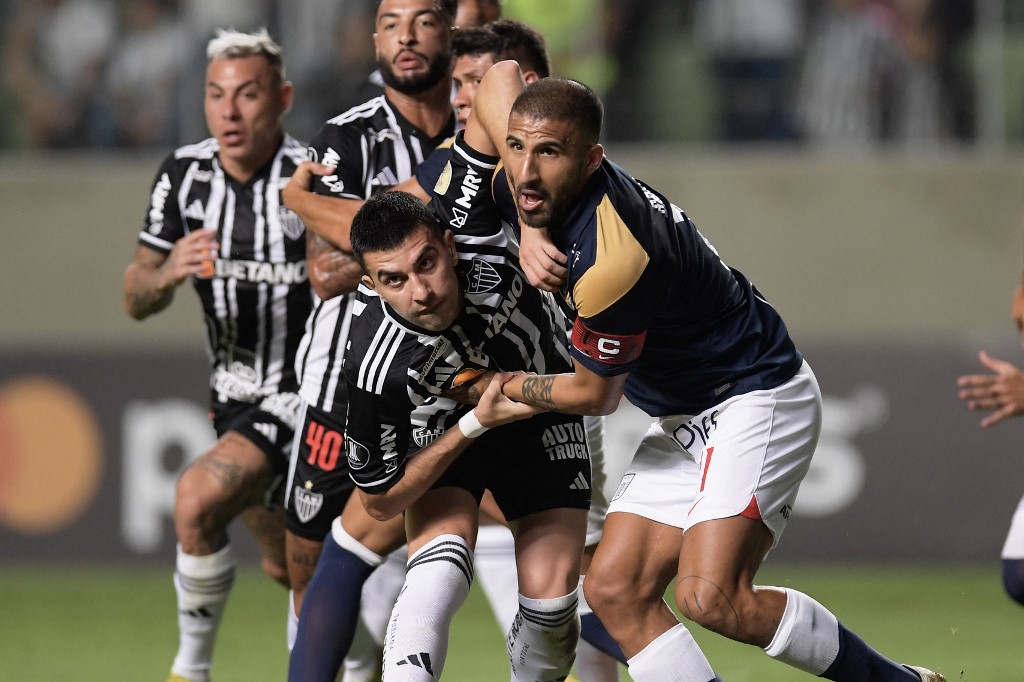Futebol: Igor Gomes desencanta e Galo passa pelo Alianza Lima-PER