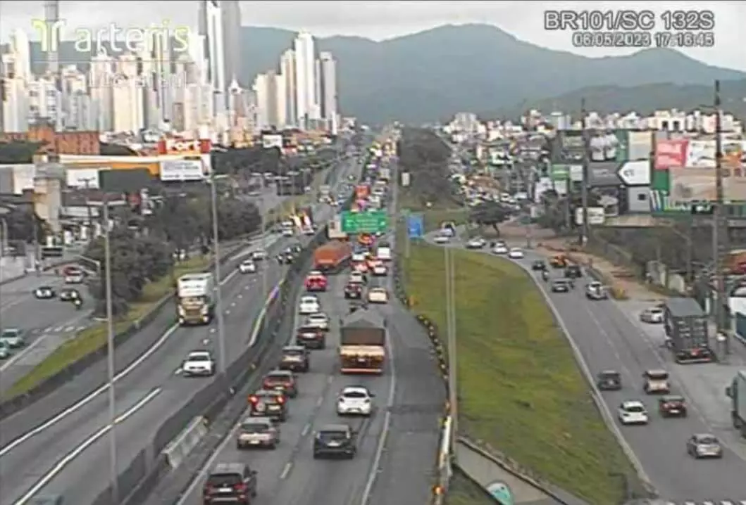 Custo de transporte cresce 75% para indústria de SC, aponta estudo