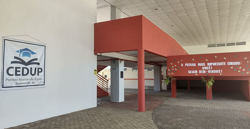 Antídio Lunelli pede novos cursos profissionalizantes ao Cedup