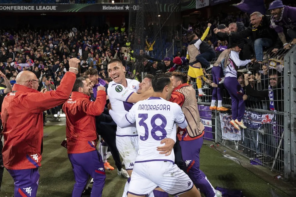 Futebol: Fiorentina derrota Basel na prorrogação e está na final da Conference League