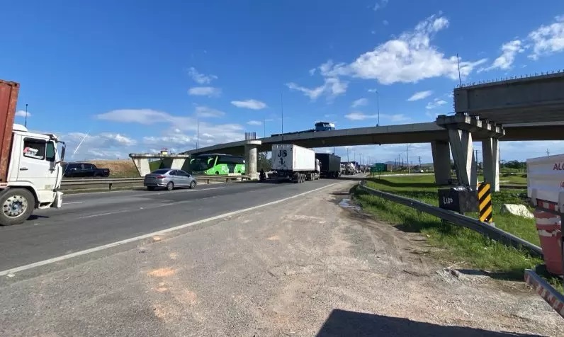 BR 101 – Atenção motoristas: parte da rodovia em Navegantes será bloqueada para obras do viaduto da BR-470