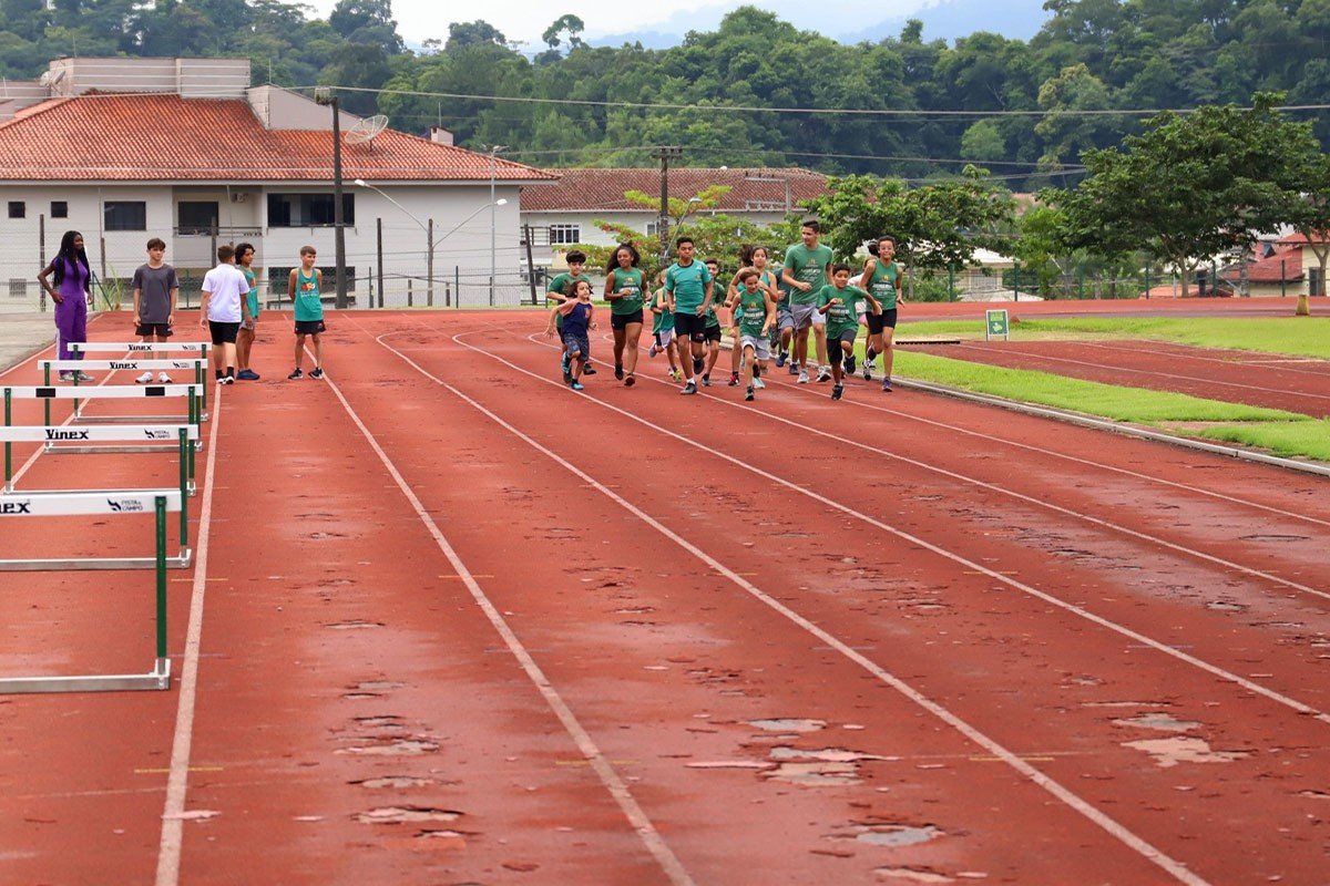 Pista de atletismo ficará interditada por dois meses em Jaraguá do Sul