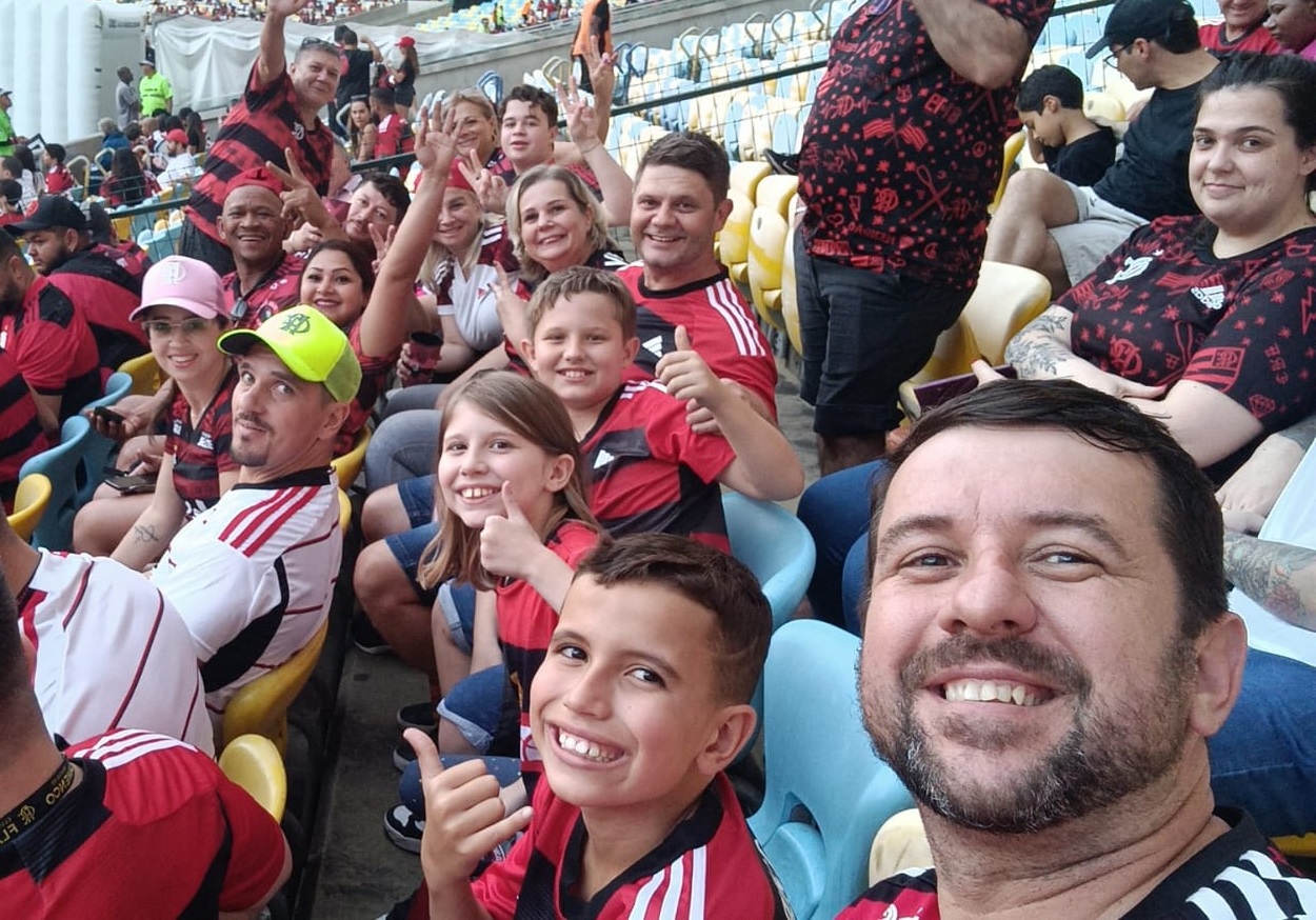 Vídeo: Jaraguaenses dos Flanáticos viajam cerca de dois mil quilômetros em caravana até o Maracanã
