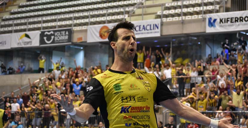 Vitória sobre o líder Atlântico eleva a moral do Jaraguá Futsal 