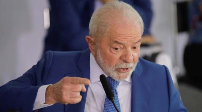 Governo prevê dificuldades para pagar abono salarial e seguro-desemprego até 2026