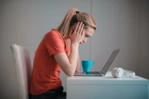 7 frases tóxicas usadas por pessoas altamente inseguras, segundo especialista em psicologia do trabalho