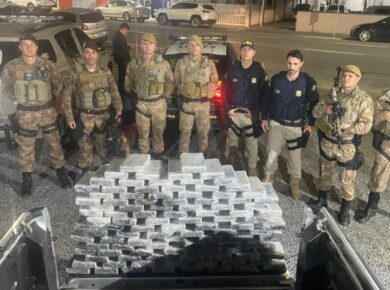 Polícia Militar e PRF fazem apreensão de 114,7 quilos de cocaína em Jaraguá do Sul, a maior da história.