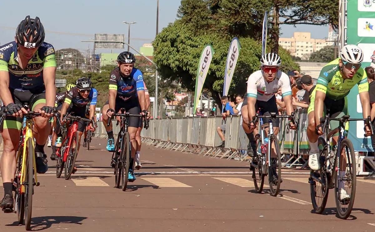 Ciclismo: Jaraguaenses completam prova de 187km do Brasileiro de Estrada