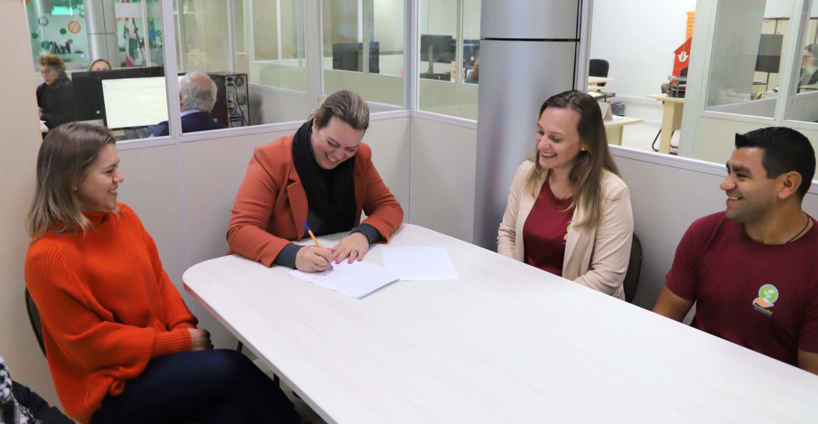 Prefeitura compra mais 14 vagas de centro infantil na Vila Lalau