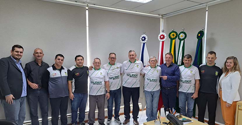 Bocha de Schroeder fica em quarto lugar nos Jasti 