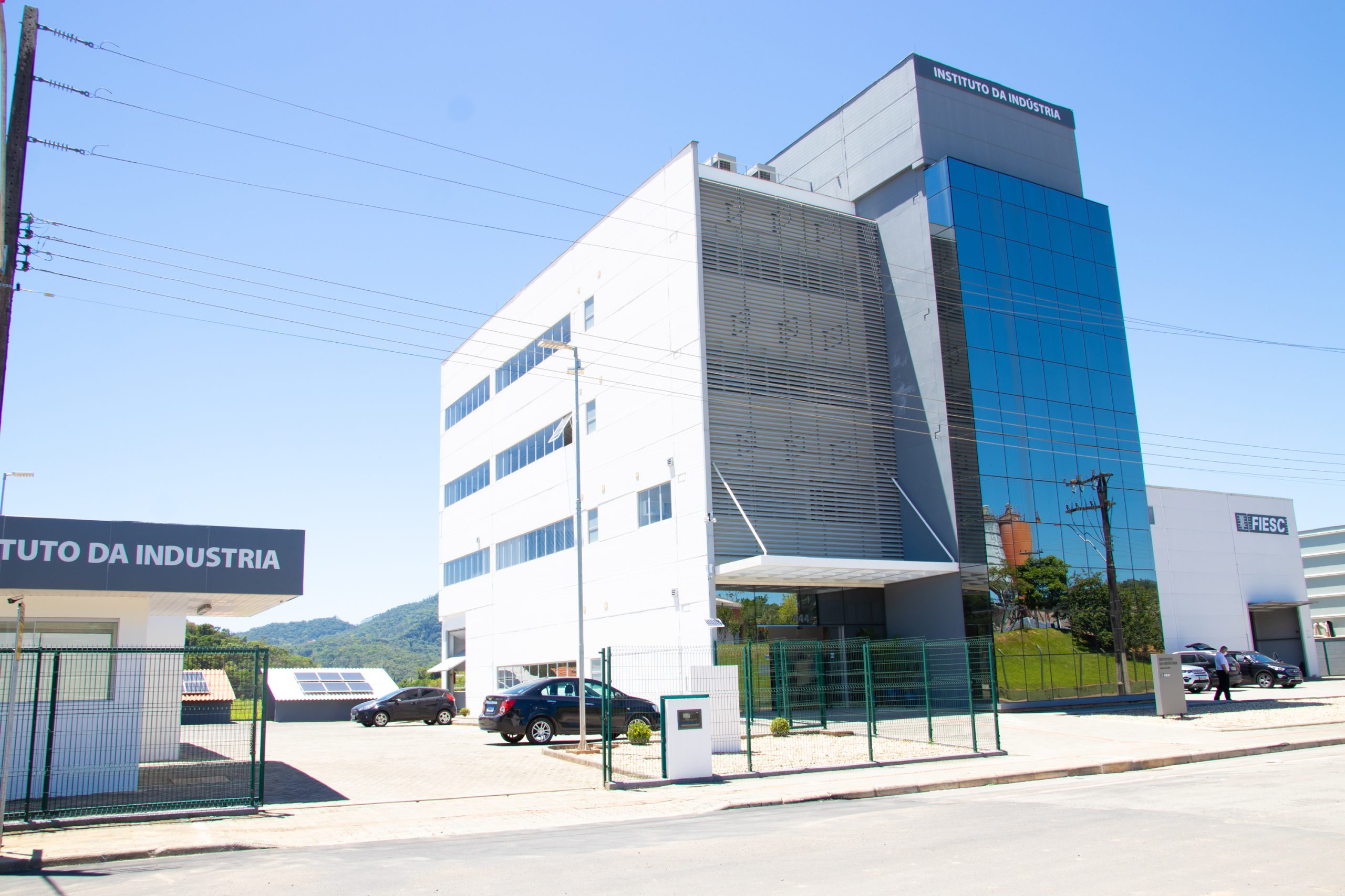 Congresso de mobilidade elétrica e cidades inteligentes em Jaraguá