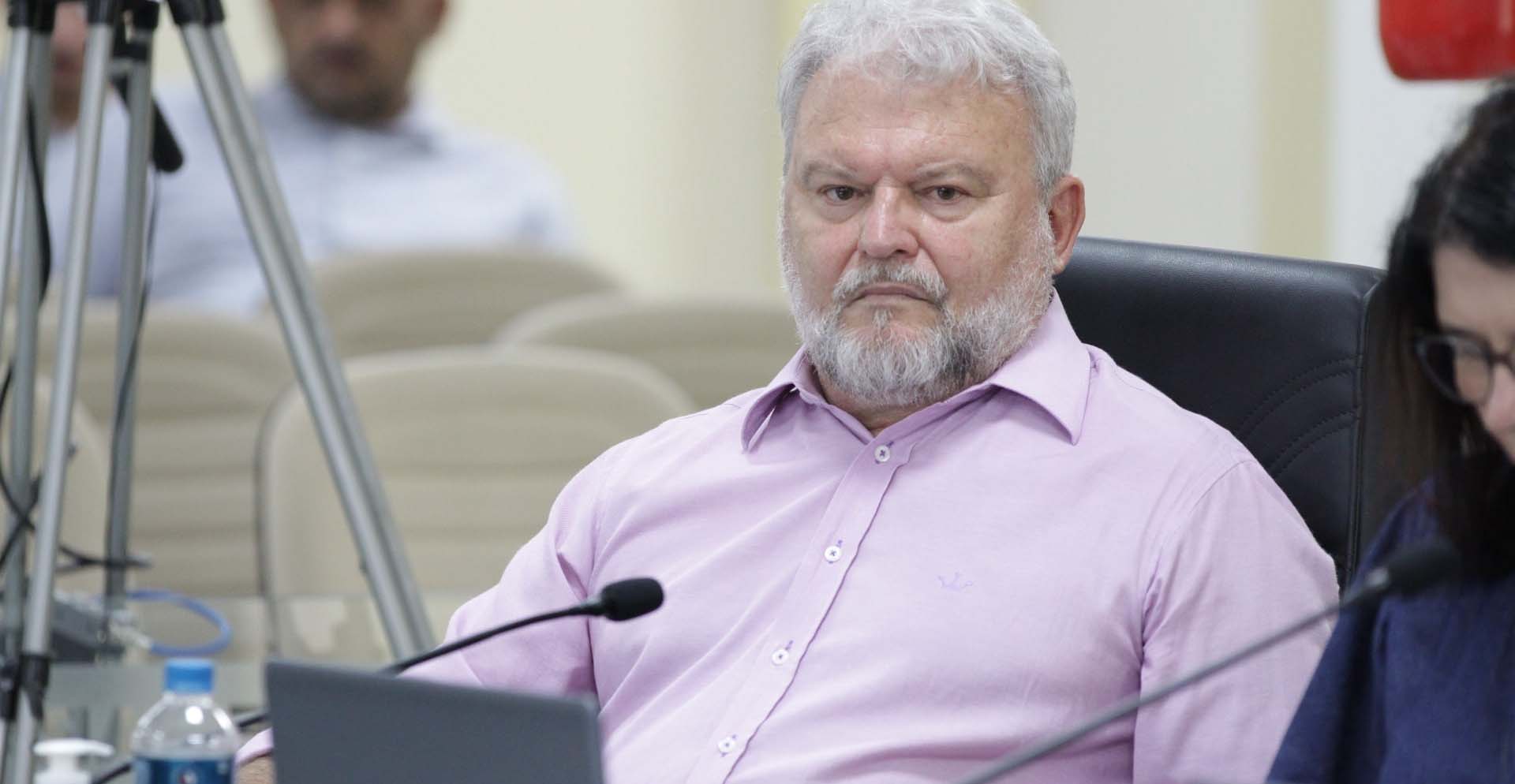 Gadotti pede neurorradiologia e policiamento em Nereu