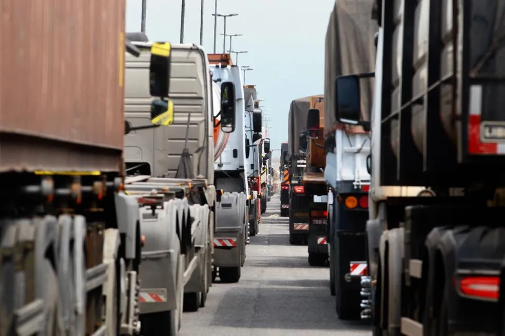 Lula sanciona retorno do exame toxicológico obrigatório para motoristas profissionais, mas veta multa para quem perder prazo