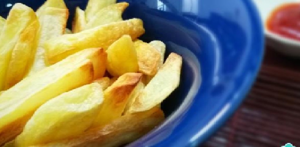 Quer fazer a melhor batata frita que você já provou? Confira essa receita