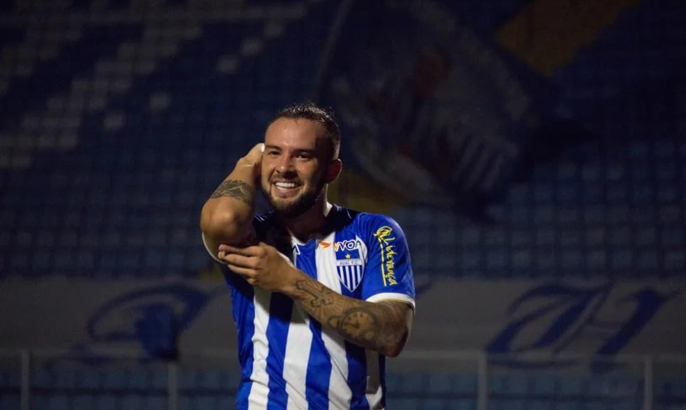 Mercado da Bola: Avaí anuncia o retorno do meia Giovanni, ex-Cruzeiro, de 29 anos