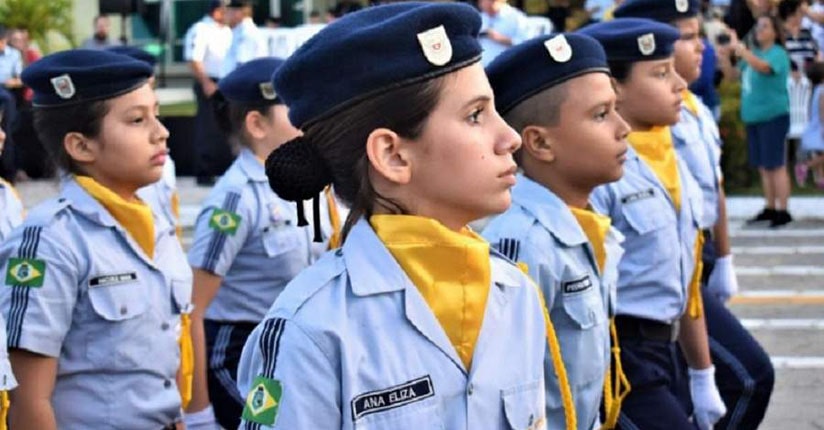19 estados decidem manter escolas cívico-militares