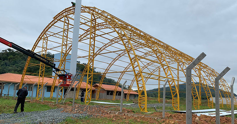 Nova escola e ginásio no Rio Branco ficam prontos este ano