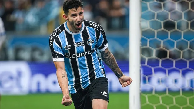 Futebol: Grêmio vence Bahia nos pênaltis e avança para a semifinal da Copa do Brasil