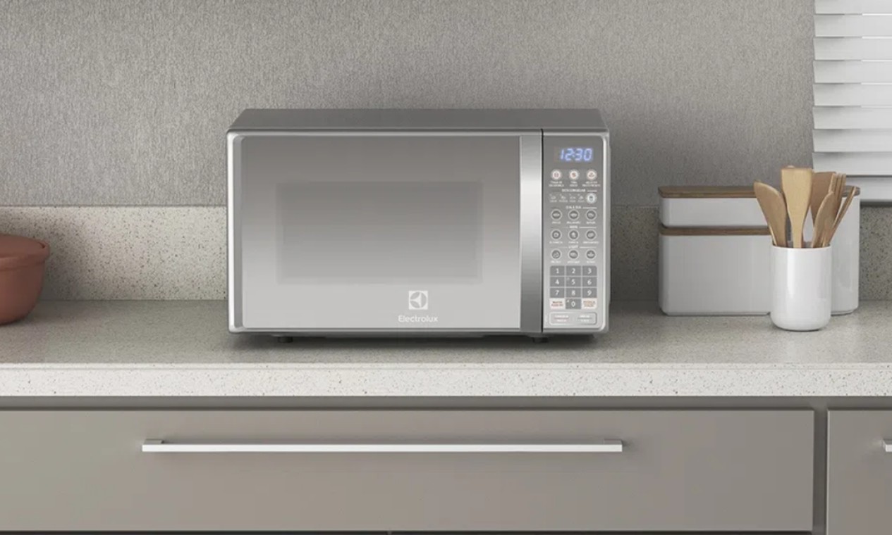 São estes os lugares onde nunca se deve deixar o micro-ondas (muita gente não sabia)