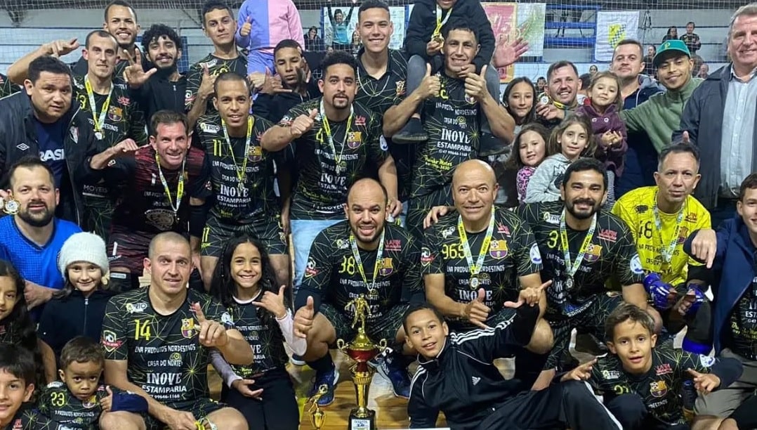 Futsal: Bar Sem Lona é campeão do 30º Campeonato Veterano de Schroeder