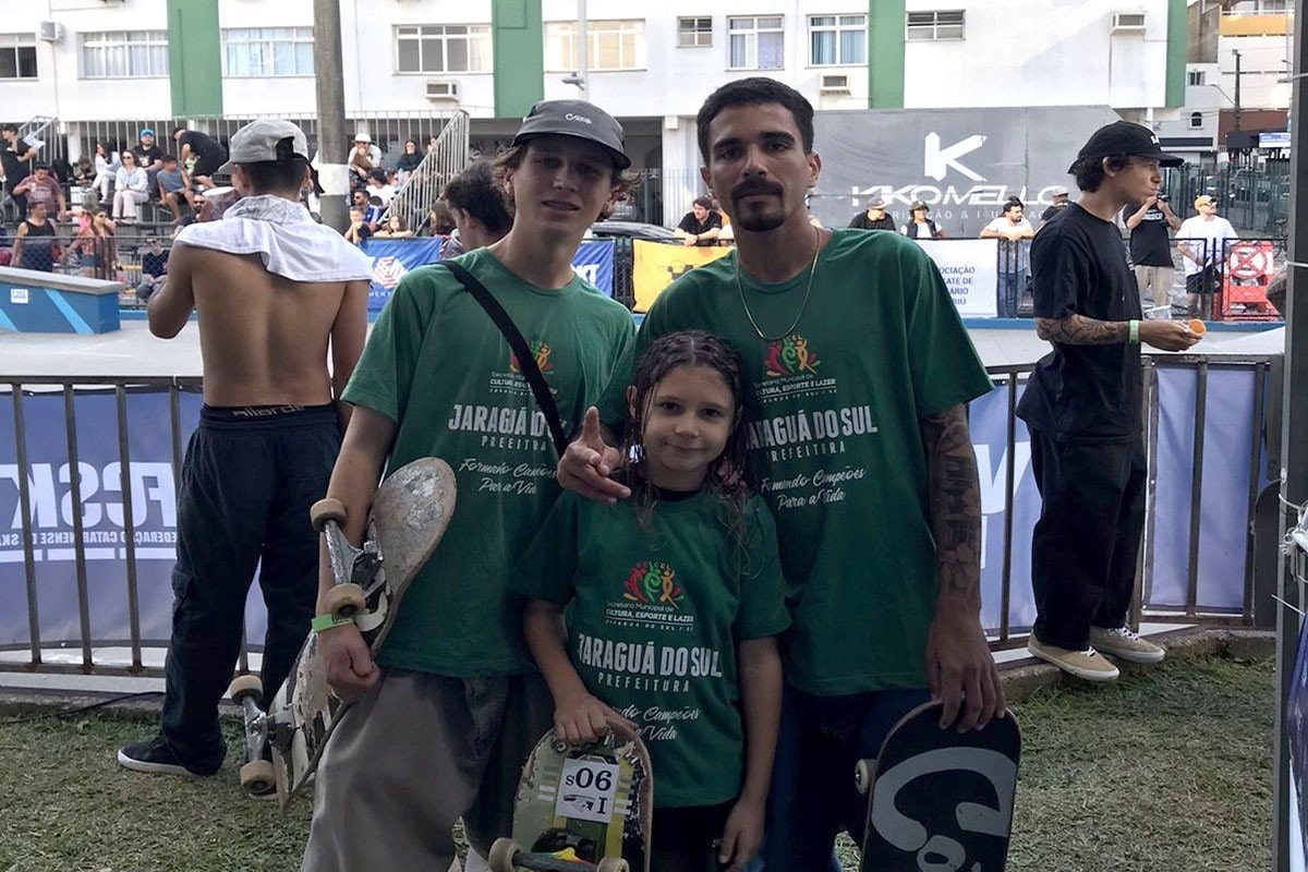 Skate: Jaraguaense é campeão de evento estadual em Balneário Camboriú