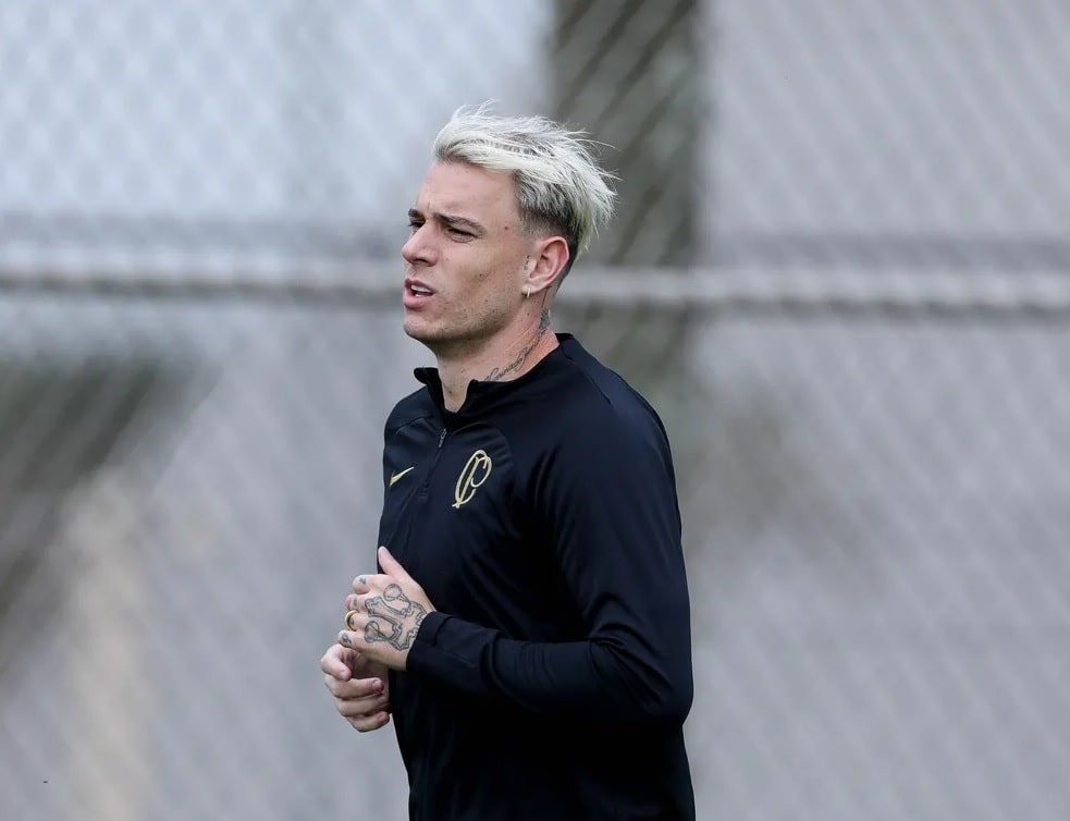 Mercado da Bola: Róger Guedes aceita proposta do Al-Rayyan e não joga mais pelo Corinthians