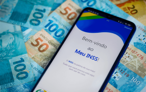 Rombo do INSS chega a R$ 267,5 bi neste ano e supera total de 2022