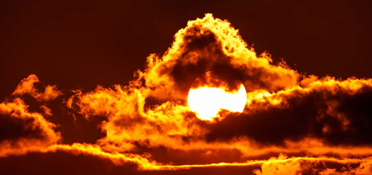 Santa Catarina tem semana de tempo firme e calor intenso