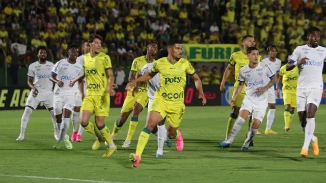 Futebol: Com final eletrizante, Mirassol e Avaí empatam no interior de São Paulo