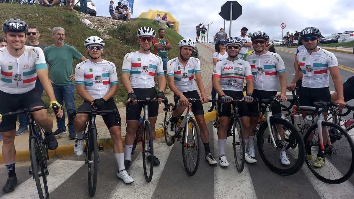Ciclismo: Atletas jaraguaenses sobem ao pódio no estadual de estrada