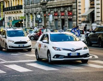 Itália vai oferecer táxis gratuitos na saída de boates