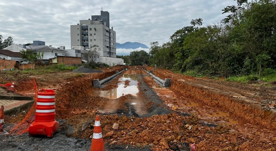 Obras do trecho II da Rua 13 de Maio já estão com 30% de execução