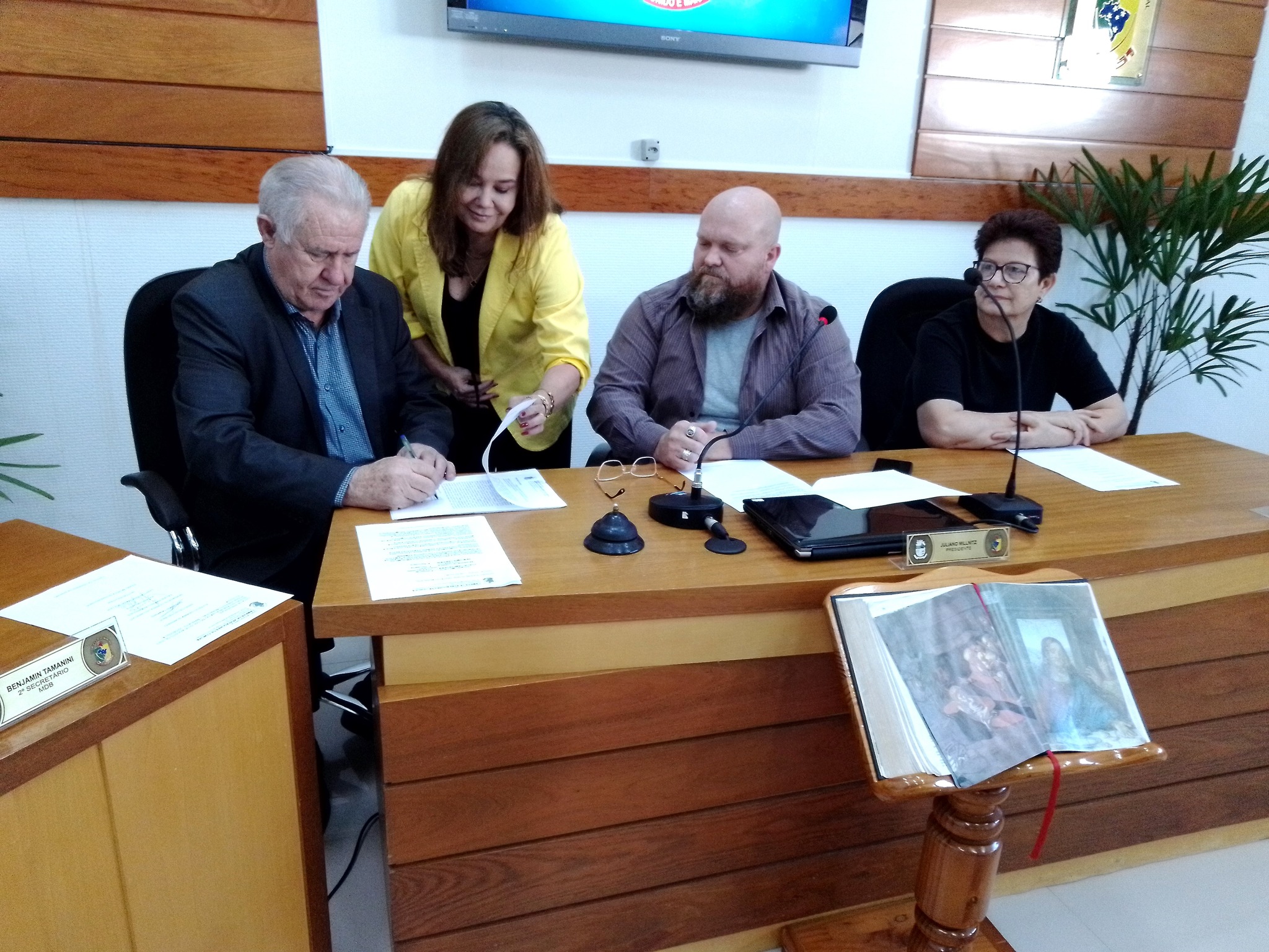 Cláudio Finta agora é oficialmente prefeito de Corupá