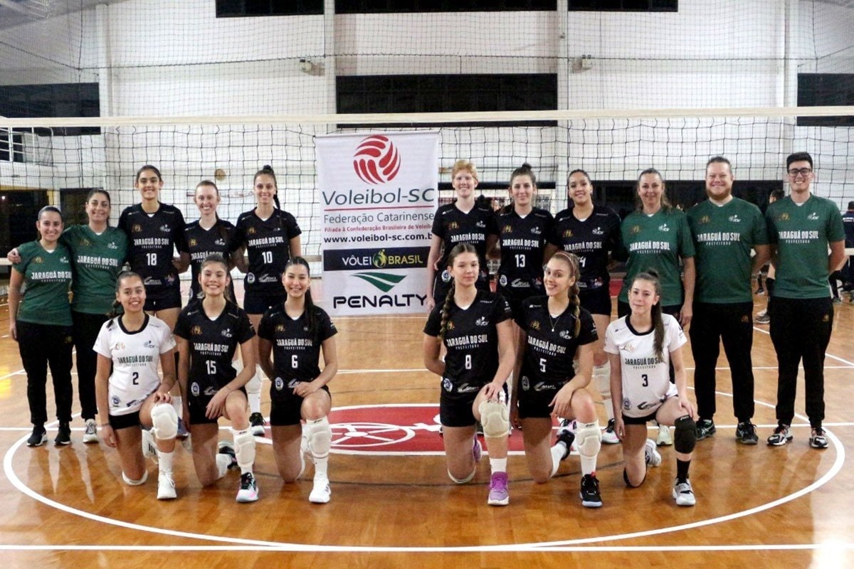 Vôlei: Equipe jaraguaense é derrotada por Blumenau no estadual adulto