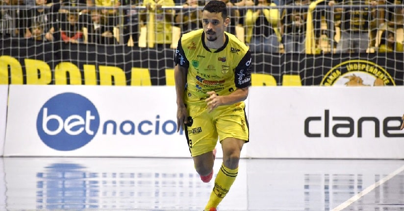 Futsal: Jaraguá anuncia a saída do pivô Pesk