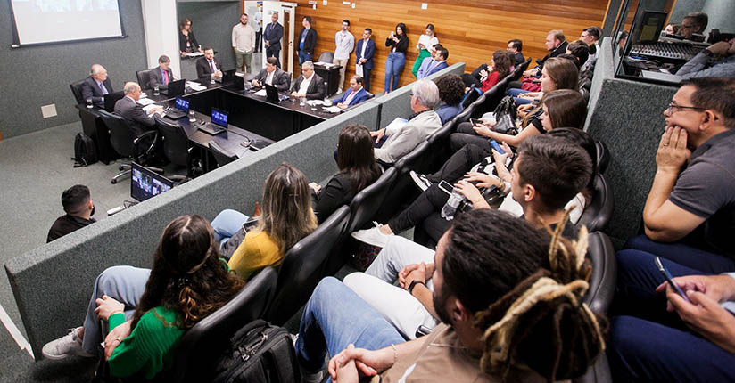 Vicente defende contraceptivo subdérmico pelo SUS contra gravidez