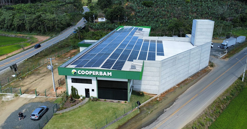 Cooperbam inaugura agroindústria para processamento de banana