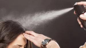 Pode usar shampoo a seco todos os dias? Veja benefícios e riscos