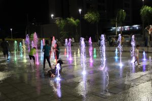 VÍDEO: Mais de cinco mil pessoas acompanham o acendimento das luzes natalinas