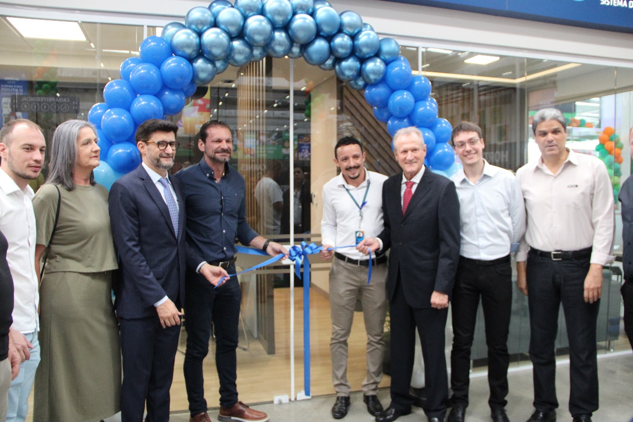 Crevisc instala nova agência dentro do Atacarejo Cooper em Guaramirim