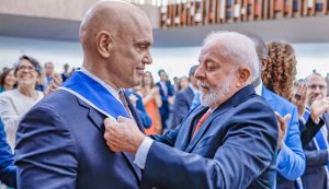 política e políticosa