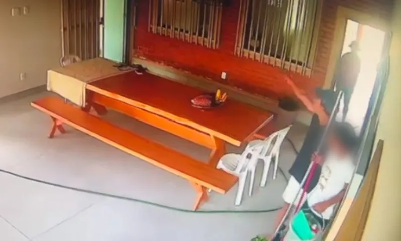 Prefeito é feito de refém e tem carro roubado