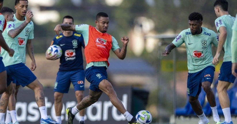 Futebol: Brasil enfrenta a Argentina no Maracanã